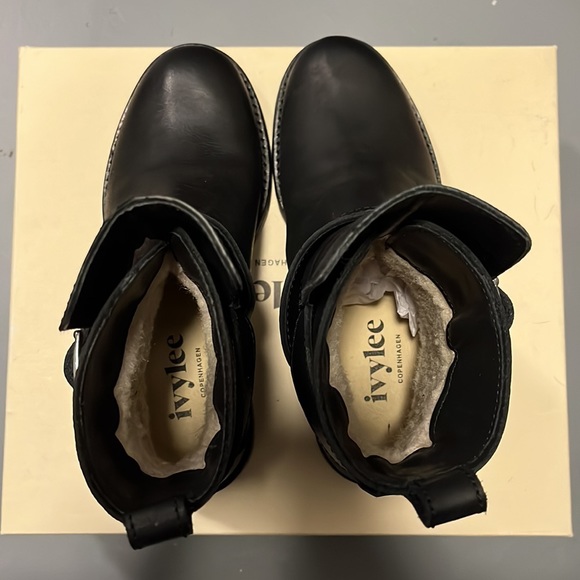 BNIB Ivylee Copenhagen “Joan” bootie - Picture 3 of 4